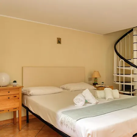 Joivy Charming Flat In Porta Romana Appartement