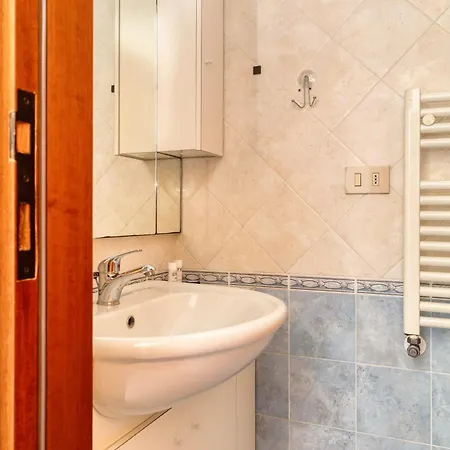 Joivy Charming Flat In Porta Romana * Milão